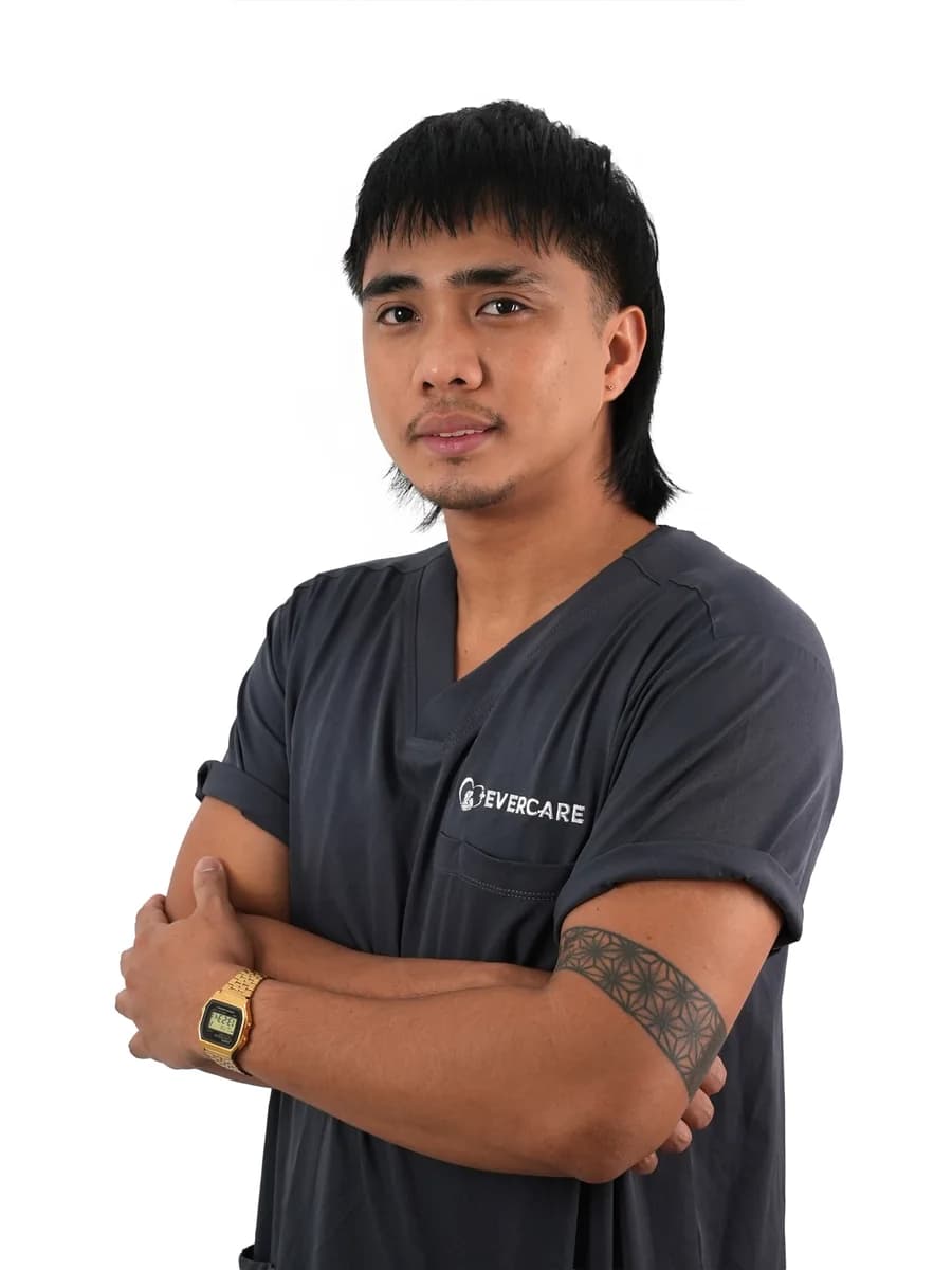 Mark, Pet Groomer at EverCare Veterinary Clinic